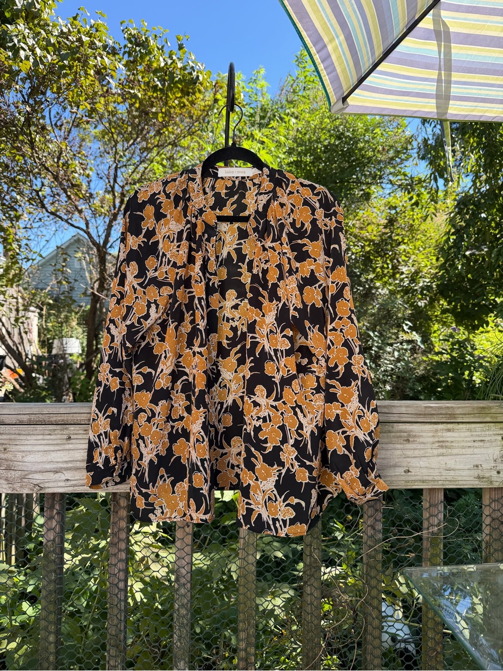 Bishop + Young 100 Percent Polyester Ladies Blouse Size M Preowned